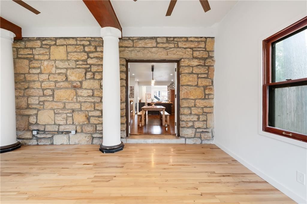 420 E 37th Street — photo 18