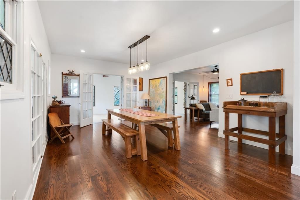 420 E 37th Street — photo 20