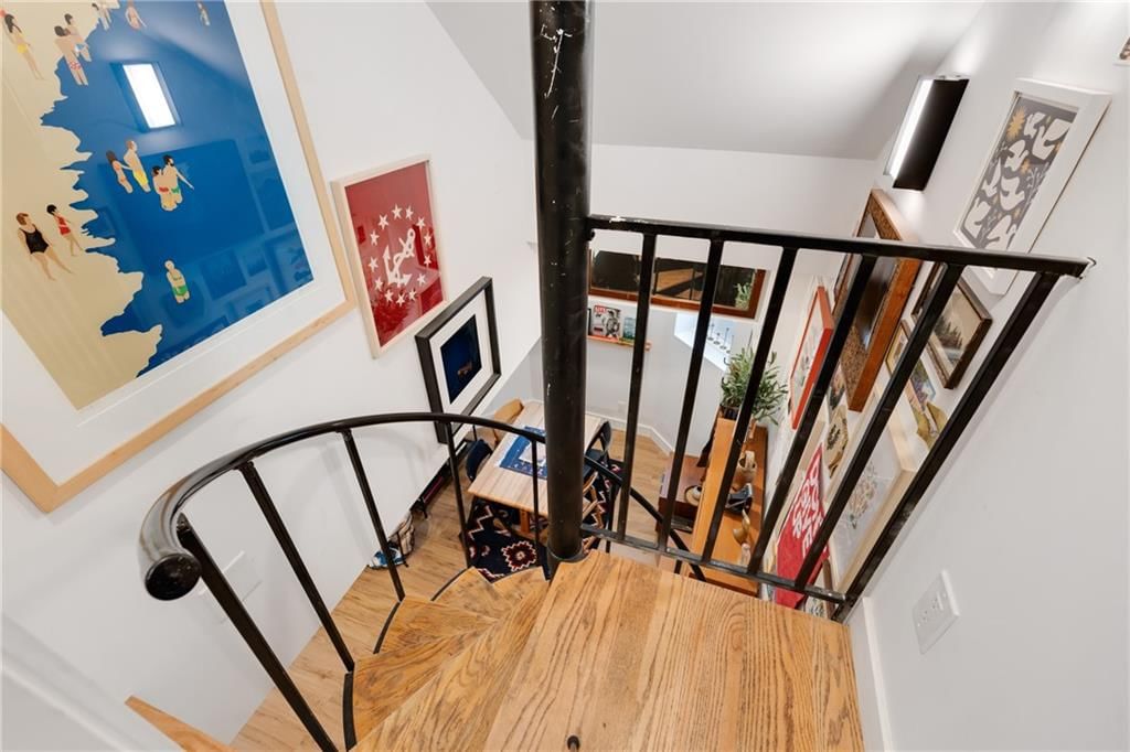 420 E 37th Street — photo 27