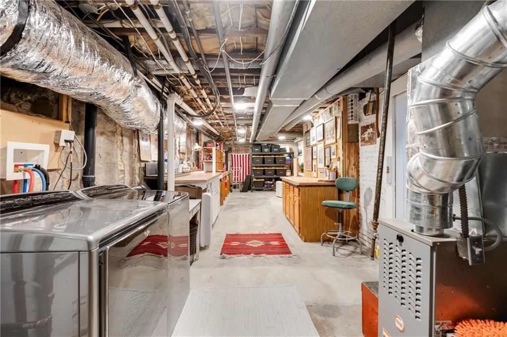 420 E 37th Street — photo 38