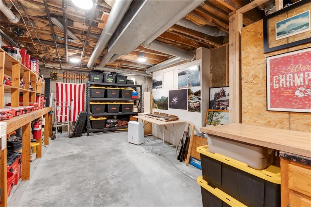 420 E 37th Street — photo 39