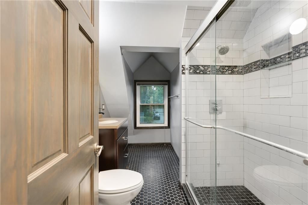 420 E 37th Street — photo 71