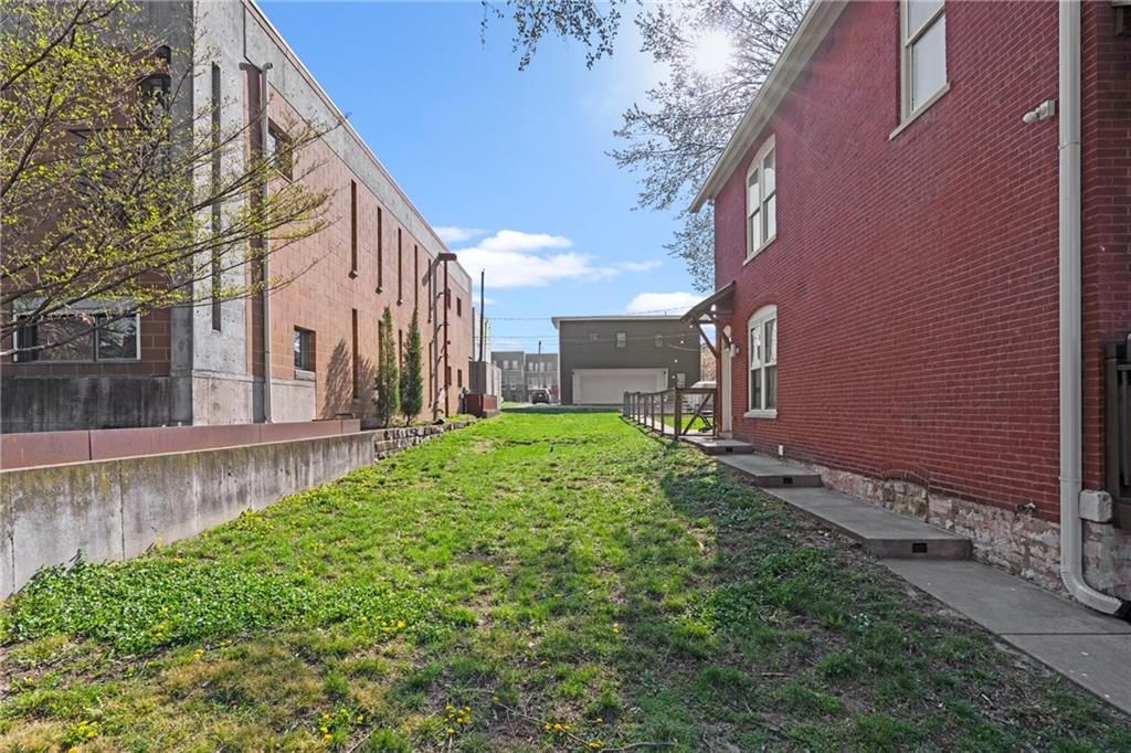 1613 Madison Street — photo 30