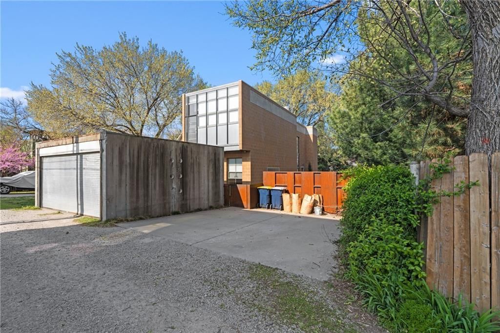 1613 Madison Street — photo 34