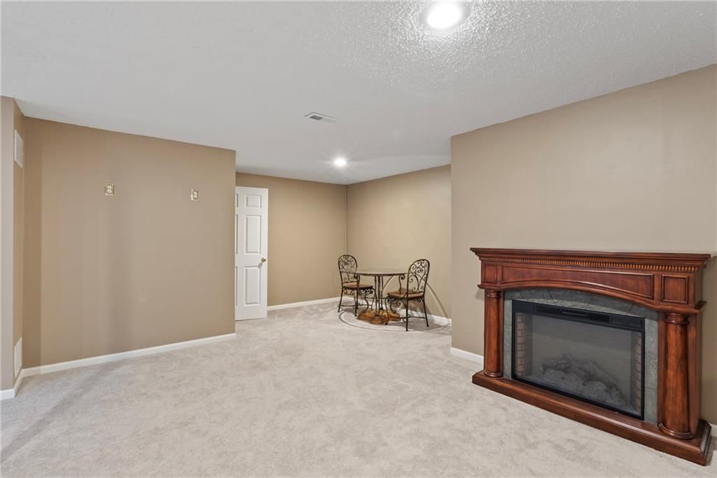 8553 N Gower Avenue — photo 16