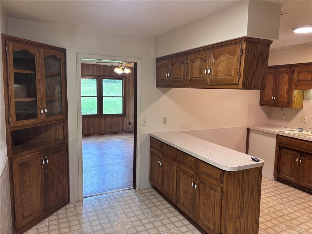 6616 OXFORD Avenue — photo 6