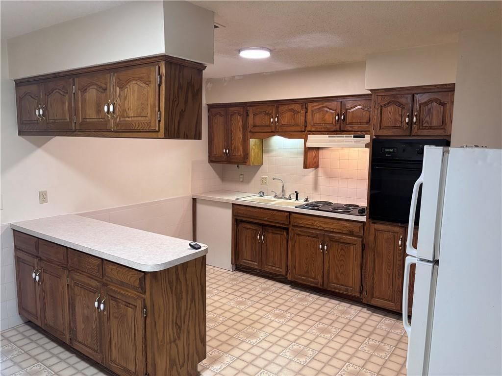6616 OXFORD Avenue — photo 7