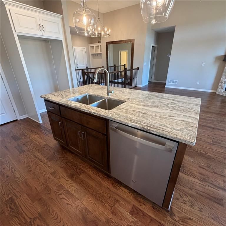 2125 Greenfield Point — photo 9