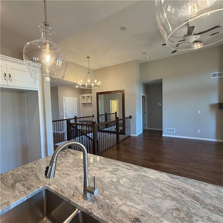 2125 Greenfield Point — photo 12