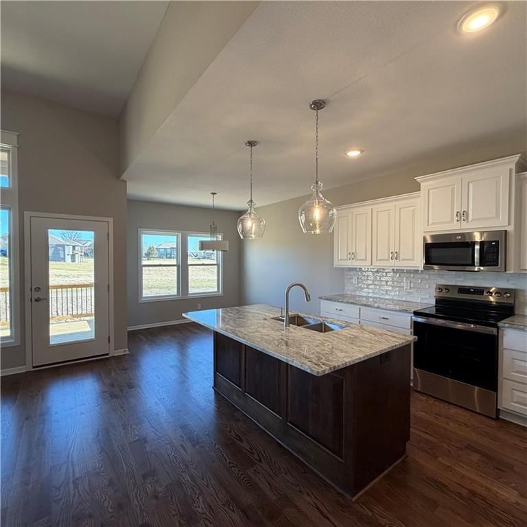 2125 Greenfield Point — photo 14