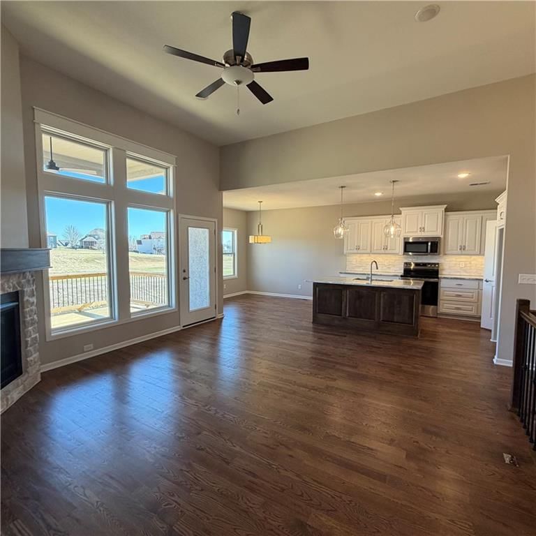 2125 Greenfield Point — photo 16
