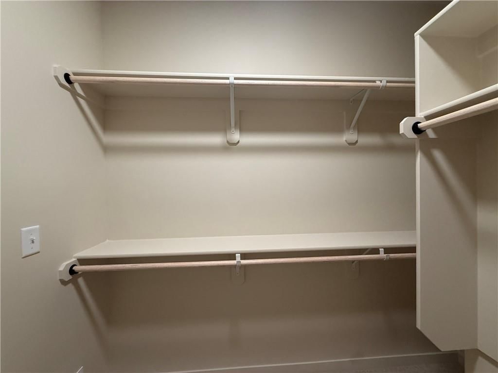 Photo 18 of 36 - 2123 Greenfield Point