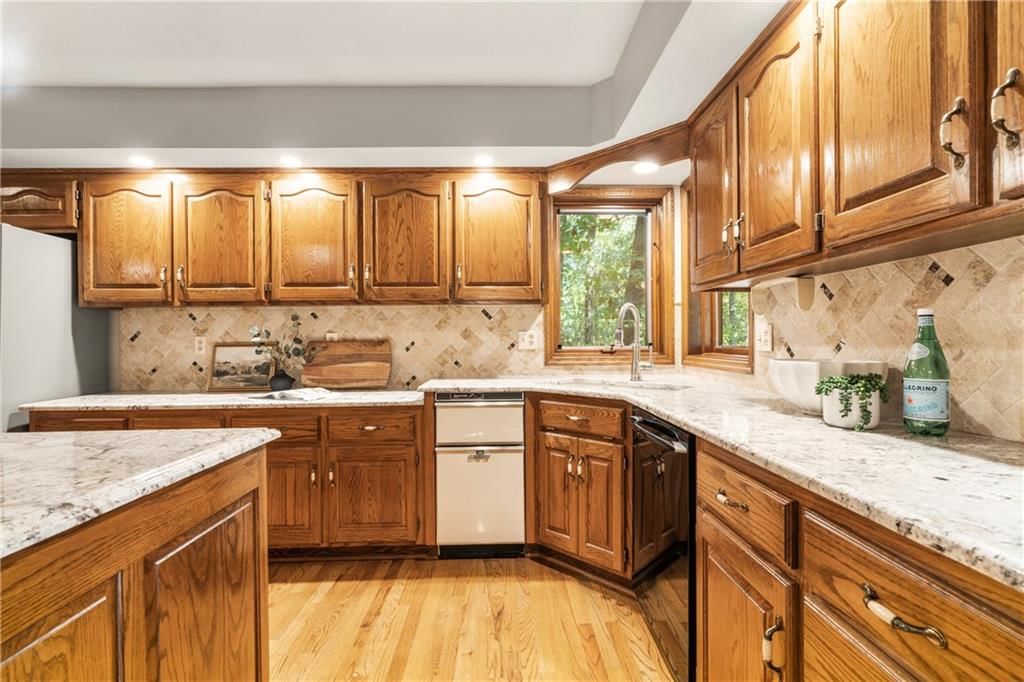 1031 NW Cedarcreek Lane — photo 14