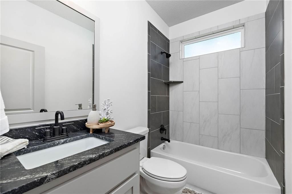 Photo 27 of 58 - 15473 W 171st Place