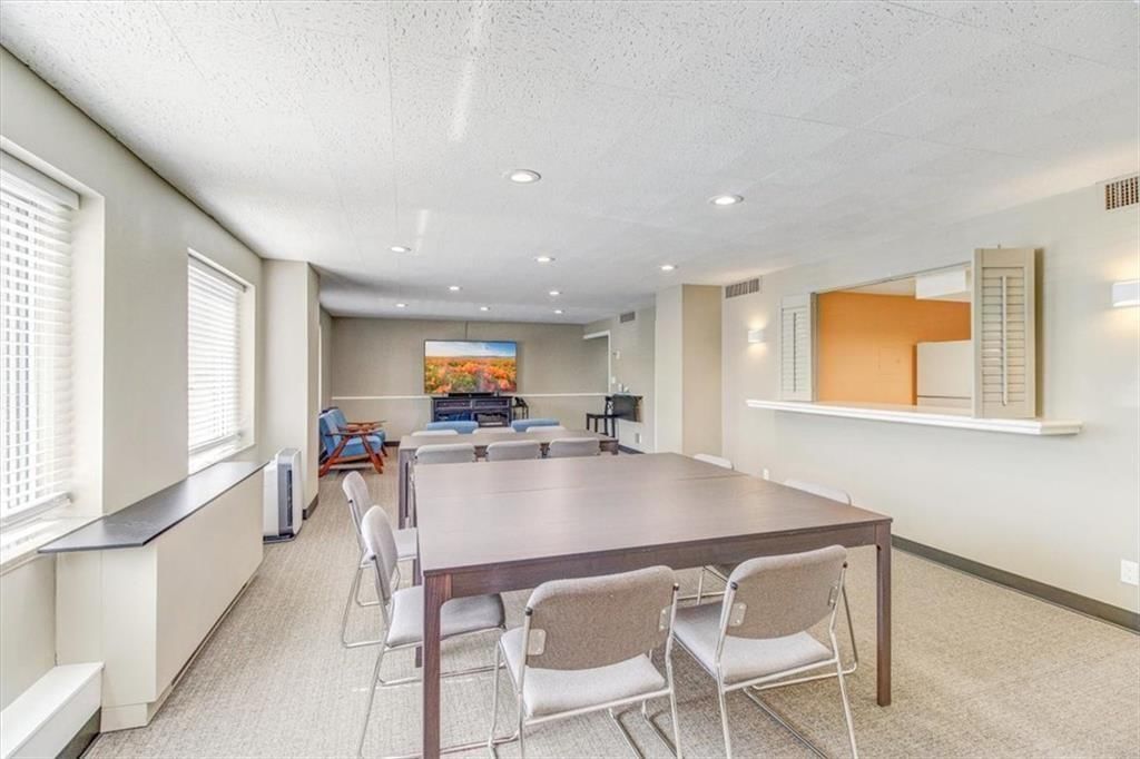4550 Warwick Boulevard — photo 11