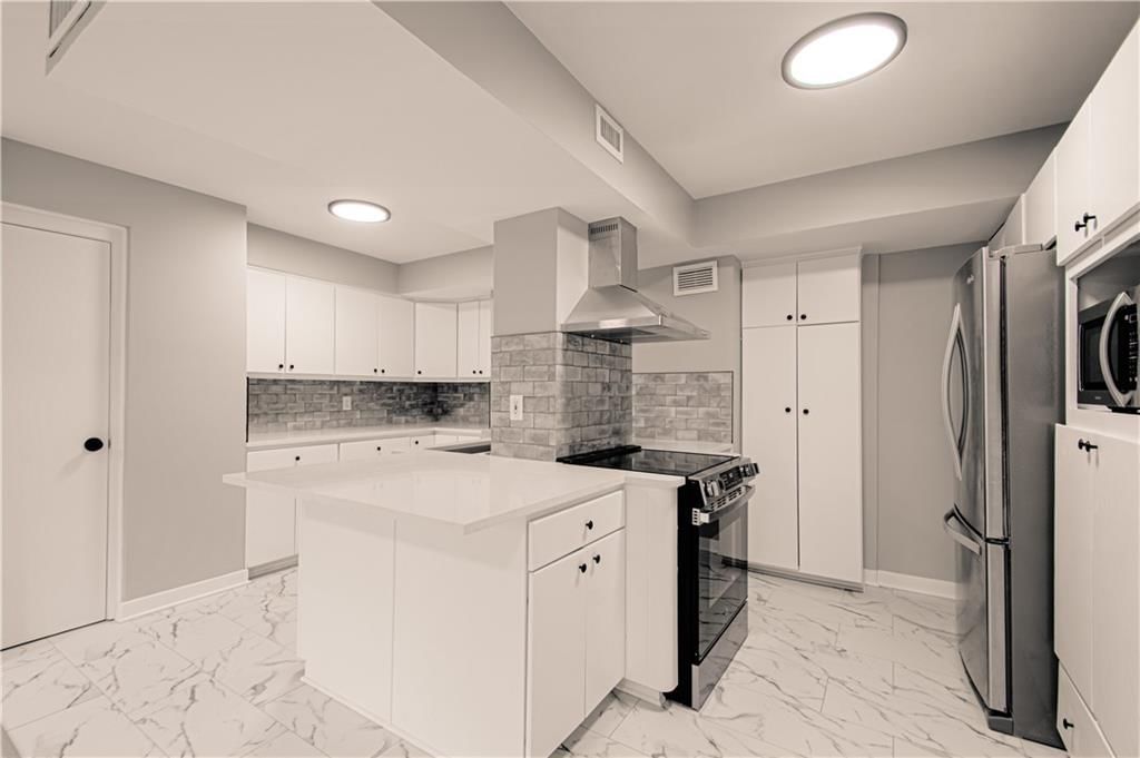 4550 Warwick Boulevard — photo 19