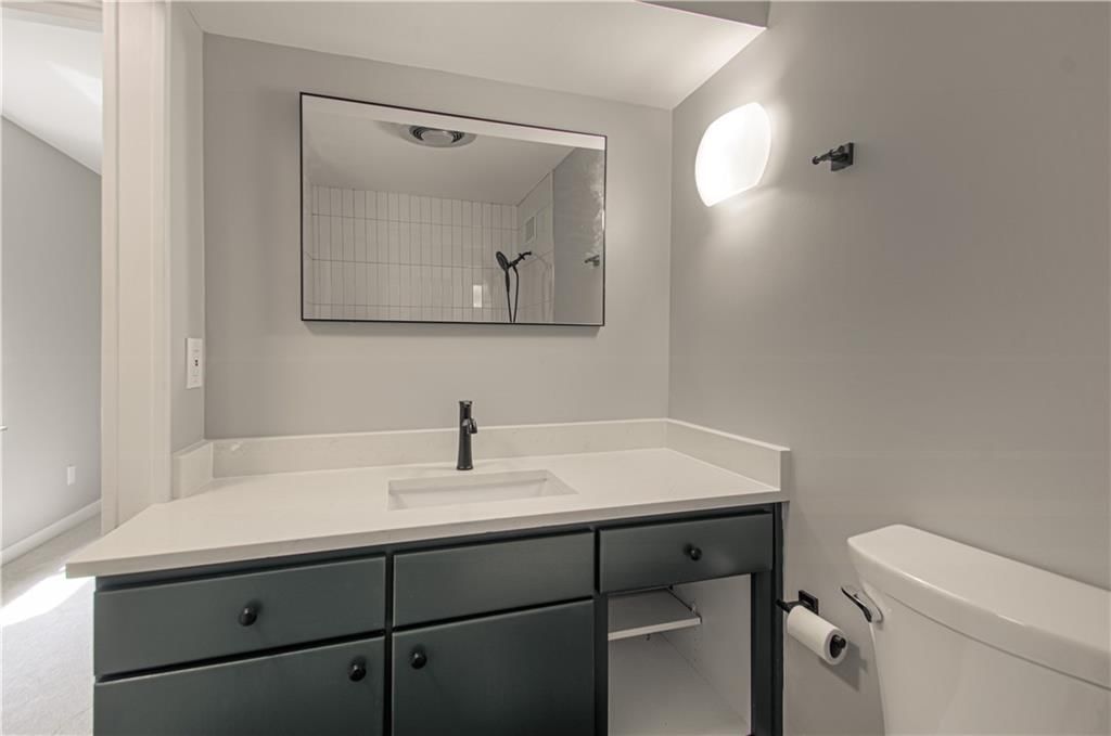4550 Warwick Boulevard — photo 39