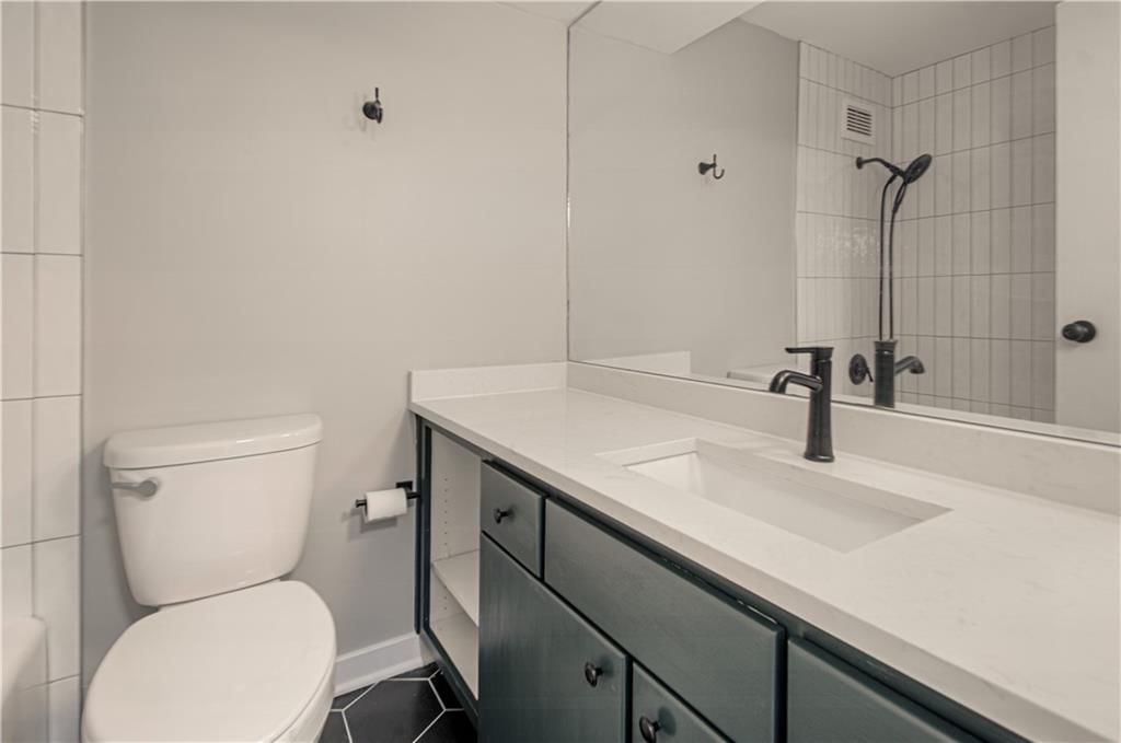 4550 Warwick Boulevard — photo 43