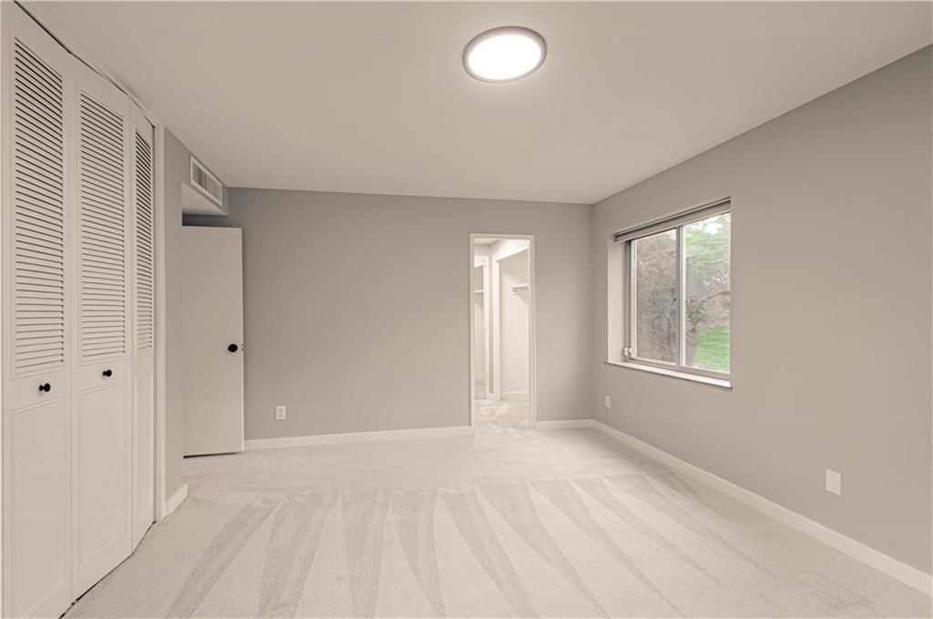4550 Warwick Boulevard — photo 45