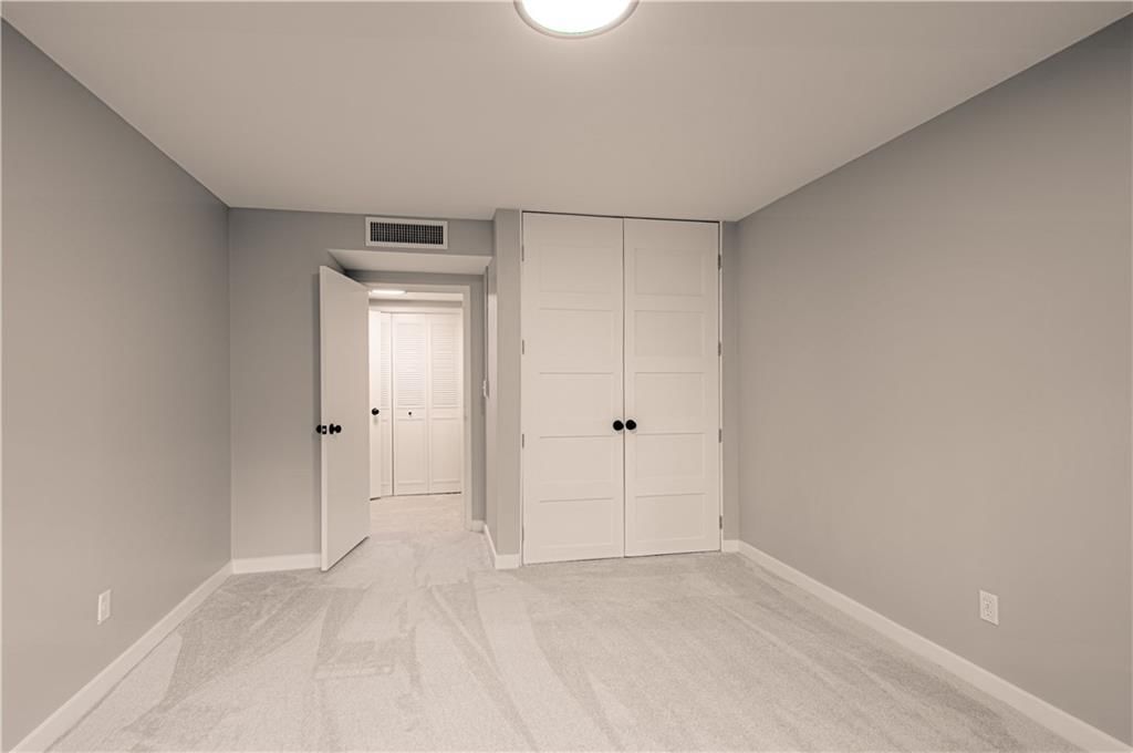 4550 Warwick Boulevard — photo 50