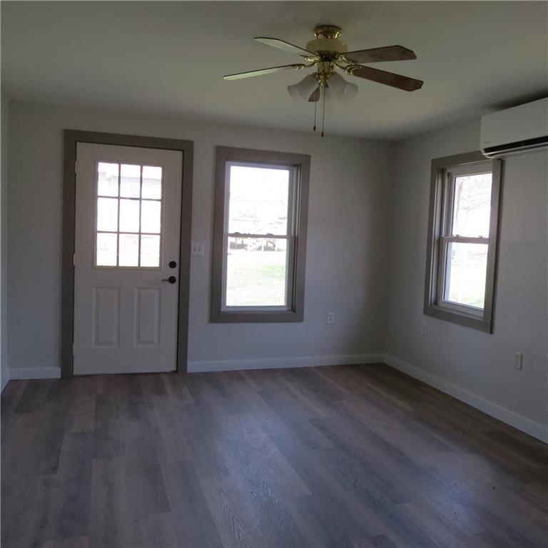 101 E 3rd Street — photo 17