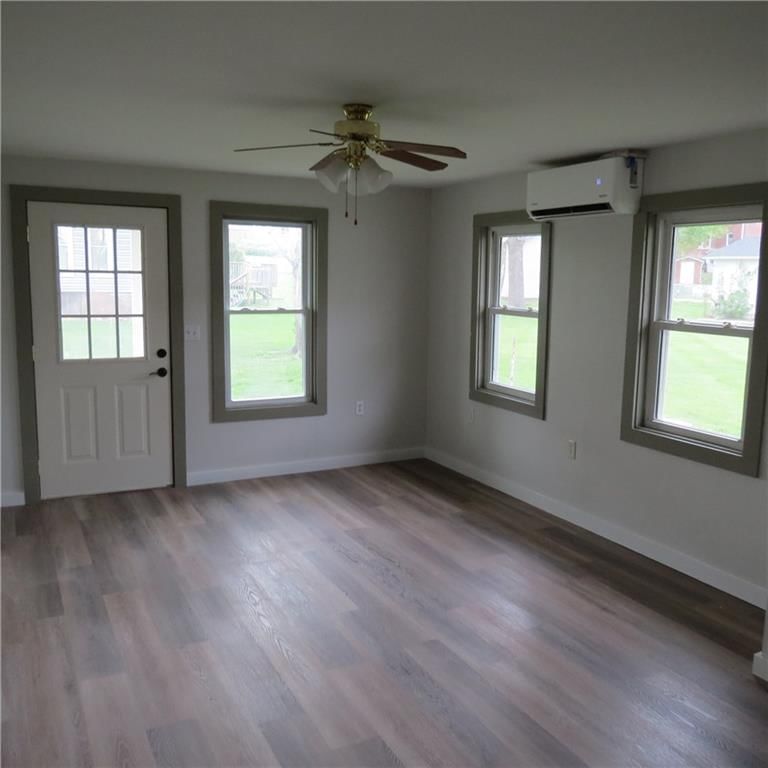 101 E 3rd Street — photo 18