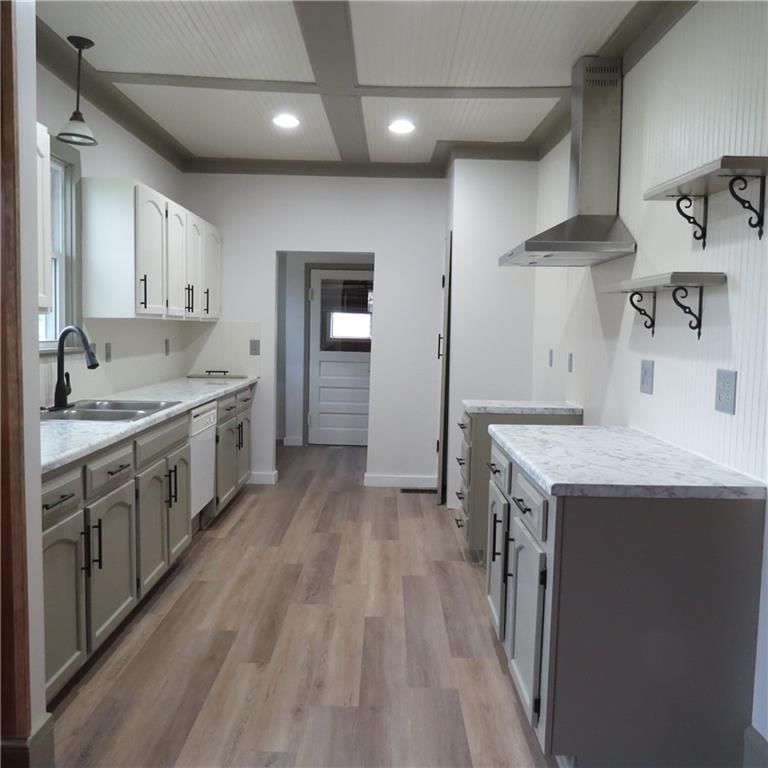 101 E 3rd Street — photo 26