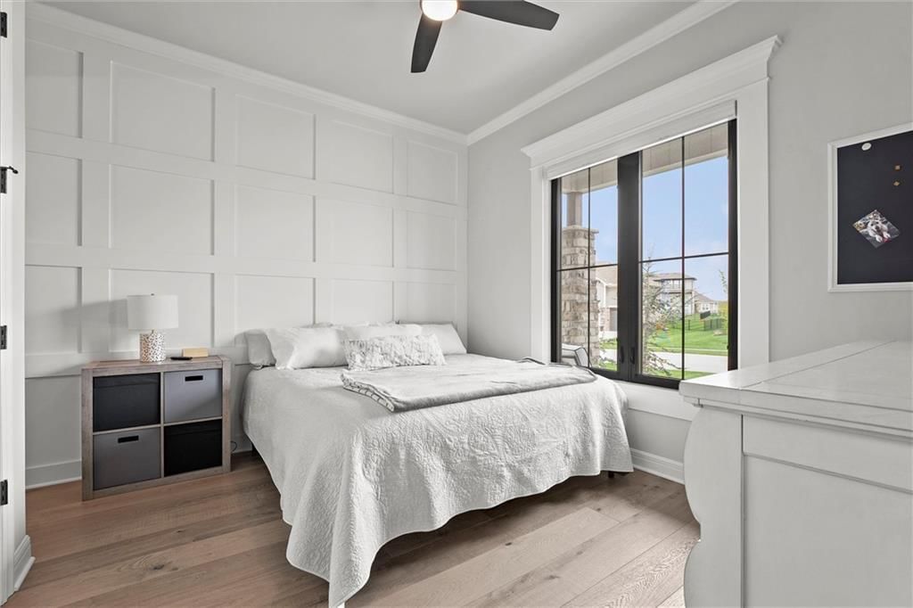 325 Ambersham Drive — photo 31