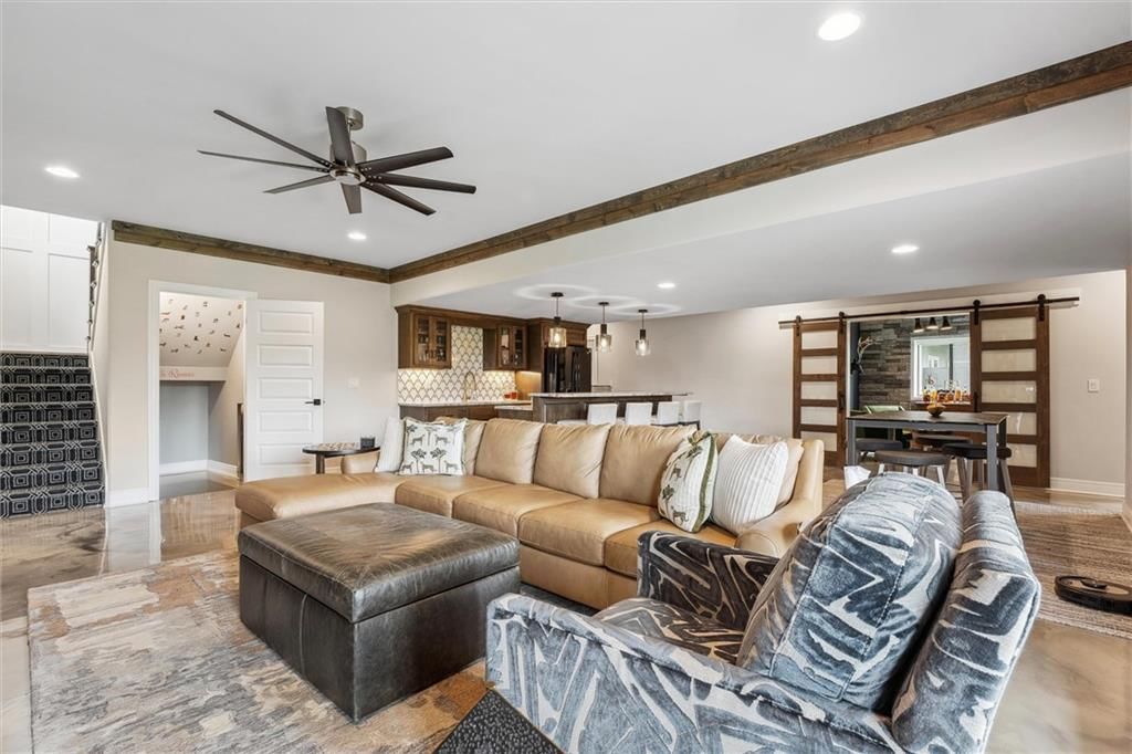 325 Ambersham Drive — photo 35