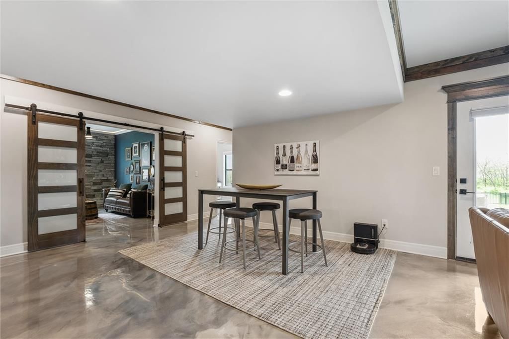 325 Ambersham Drive — photo 36