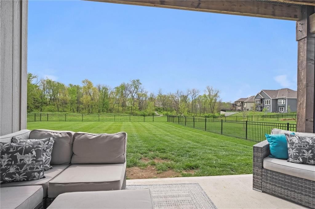 325 Ambersham Drive — photo 44