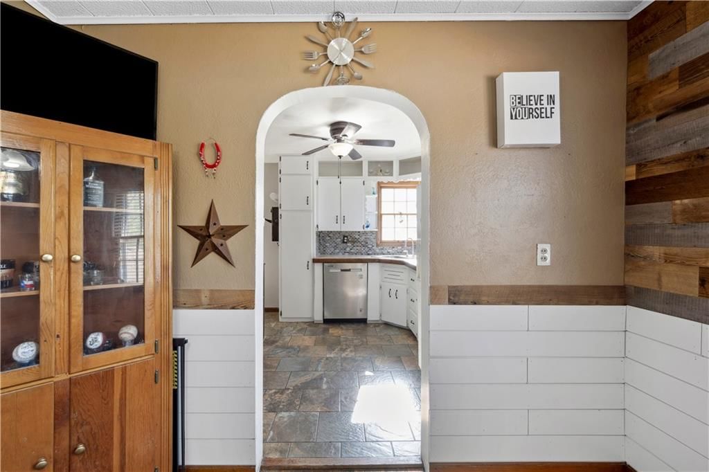 5307 Yecker Avenue — photo 10