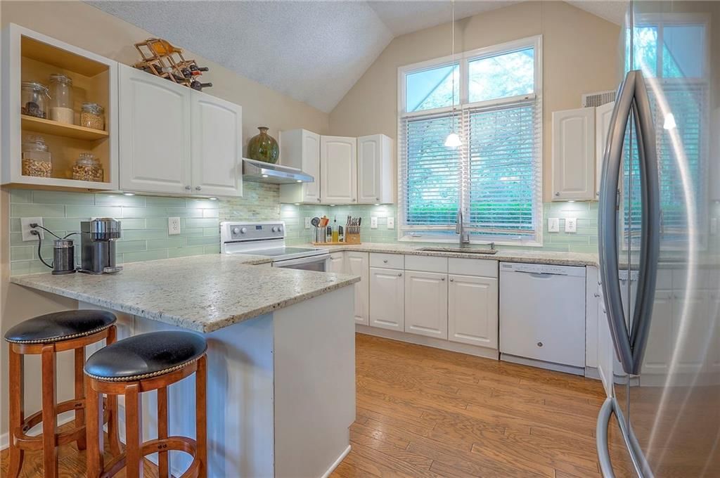 6022 W 51st Street — photo 10