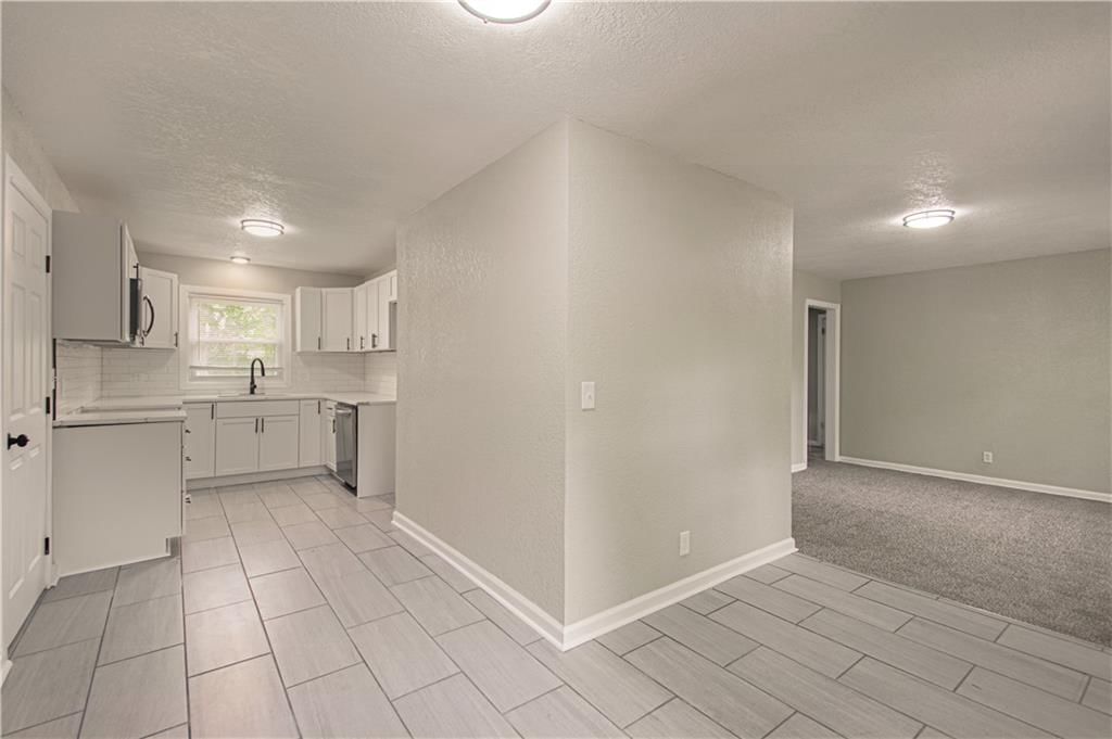 10015 Wheeling Avenue — photo 13