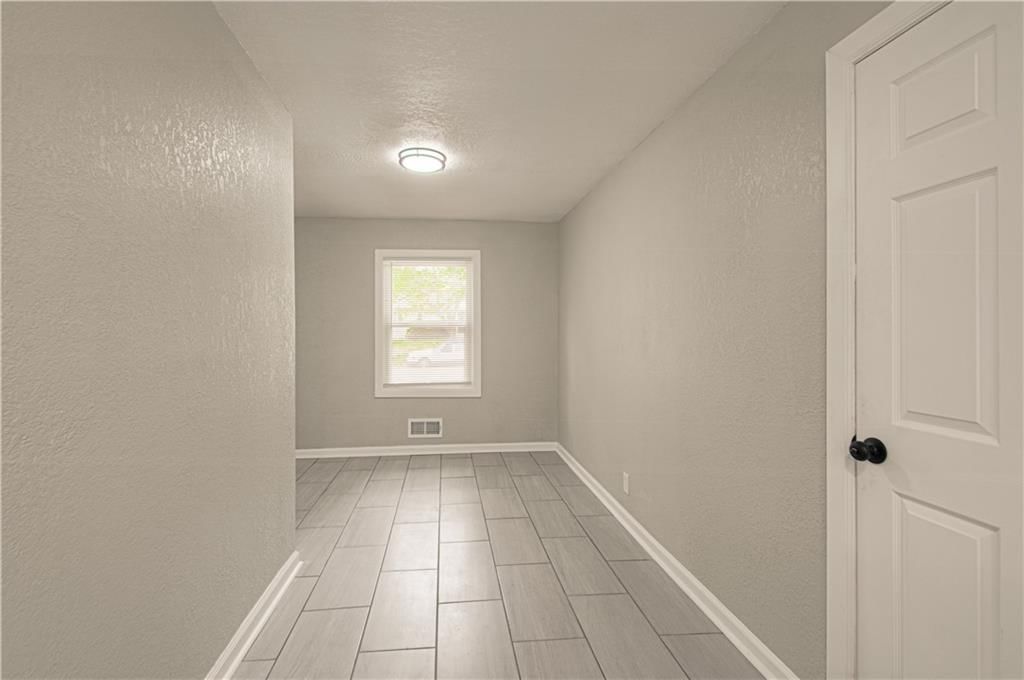 10015 Wheeling Avenue — photo 15