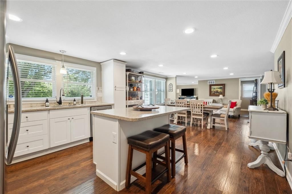 1721 NE Independence Avenue — photo 11