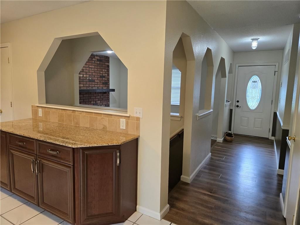 5810 NE 43rd Terrace — photo 5