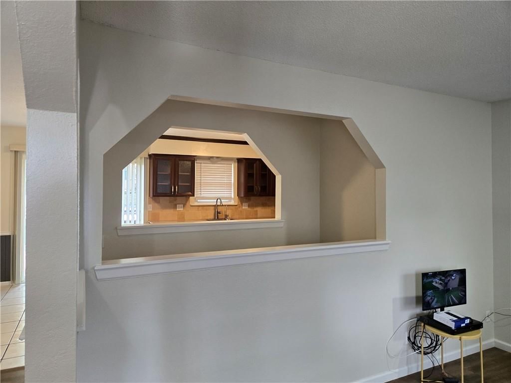 5810 NE 43rd Terrace — photo 7