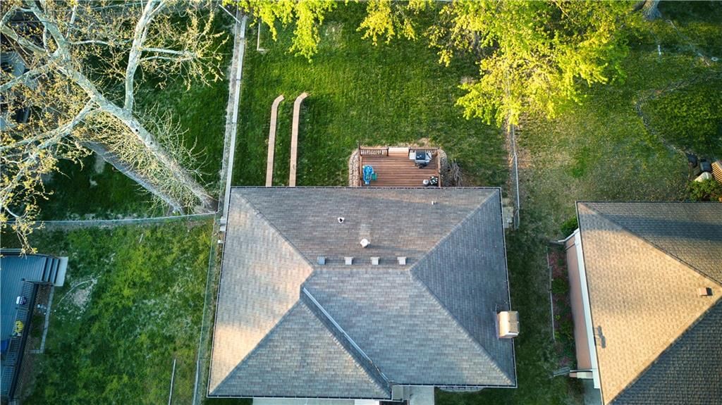 5810 NE 43rd Terrace — photo 32