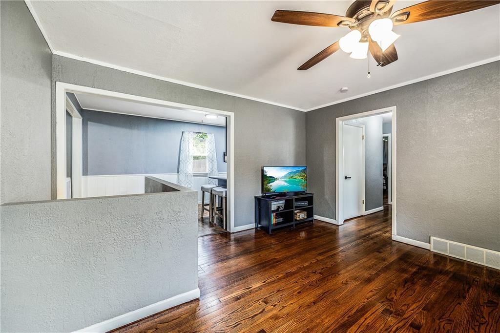 501 N Westwood Drive — photo 8