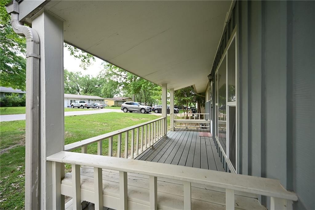 7032 N Coronado Street — photo 5
