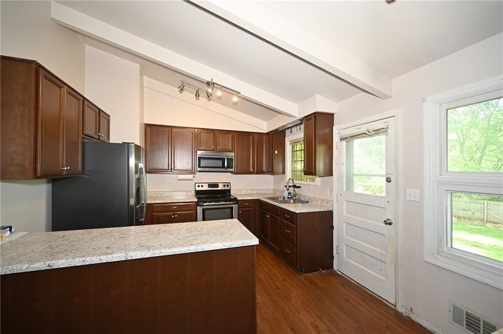 7032 N Coronado Street — photo 9