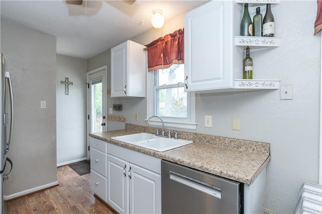 4302 N Quincy Avenue — photo 5