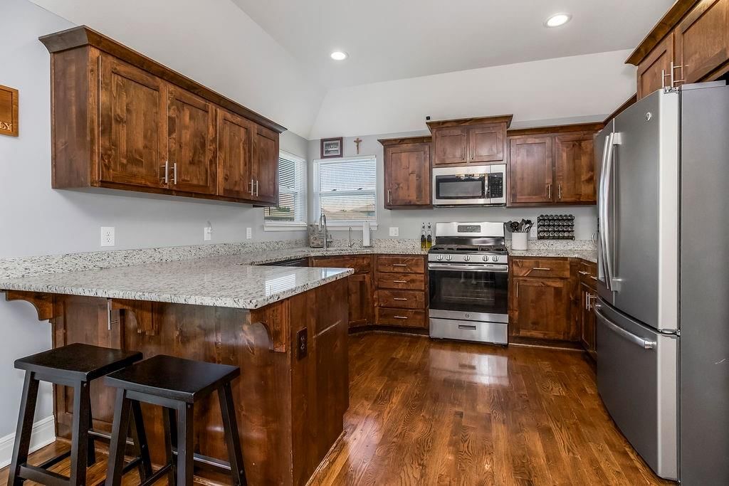 11215 Kimball Avenue — photo 8