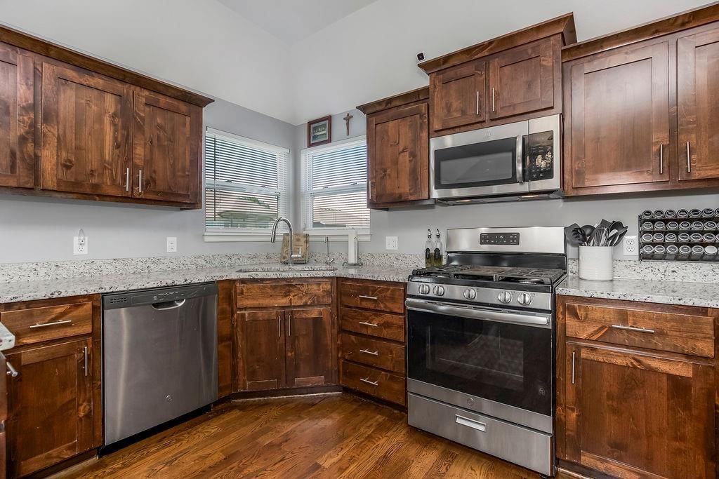 11215 Kimball Avenue — photo 9
