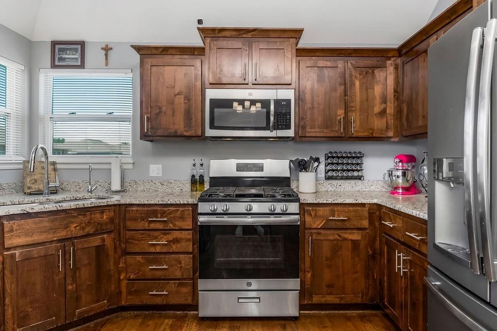 11215 Kimball Avenue — photo 10