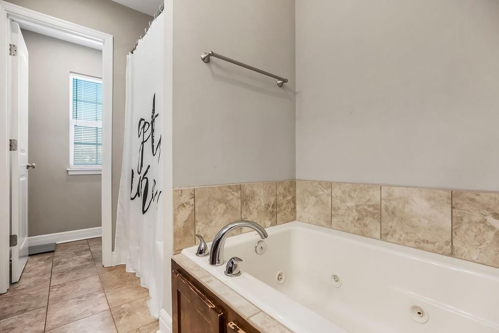 11215 Kimball Avenue — photo 14