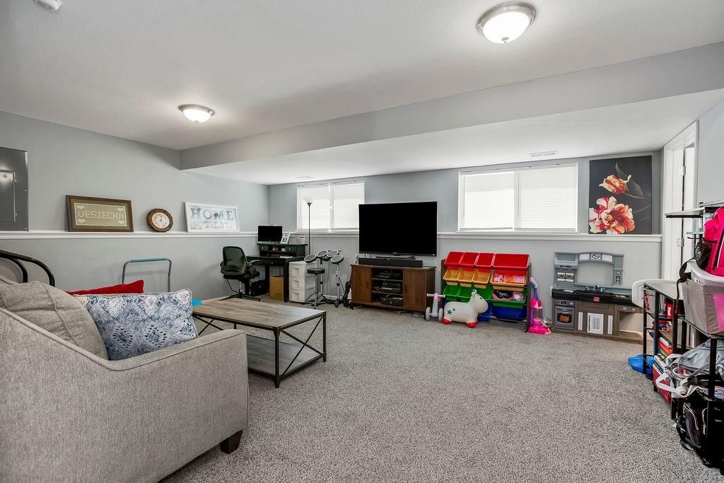 11215 Kimball Avenue — photo 21