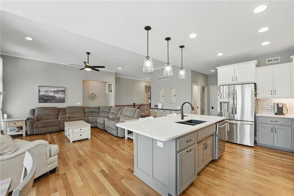 8213 NW 89th Street — photo 10