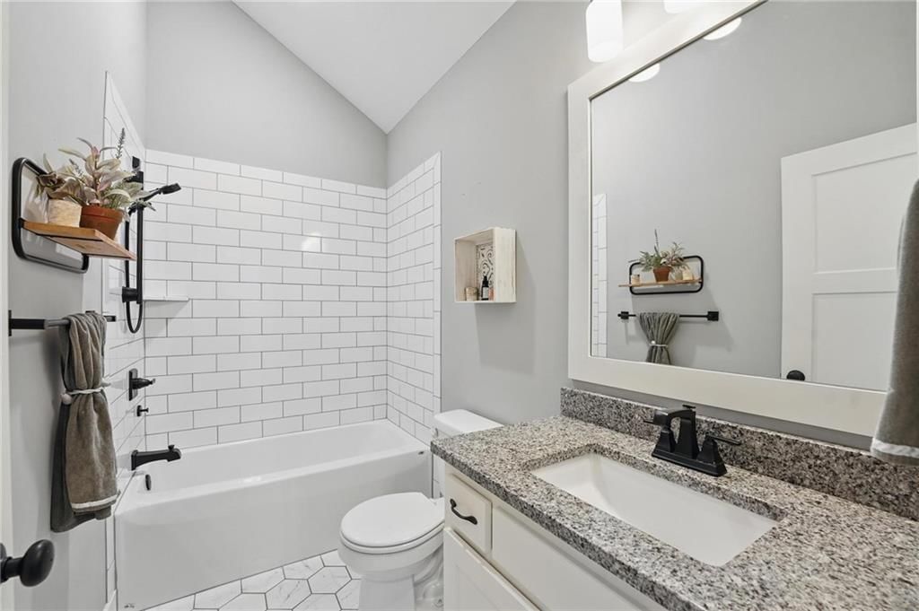 8213 NW 89th Street — photo 24